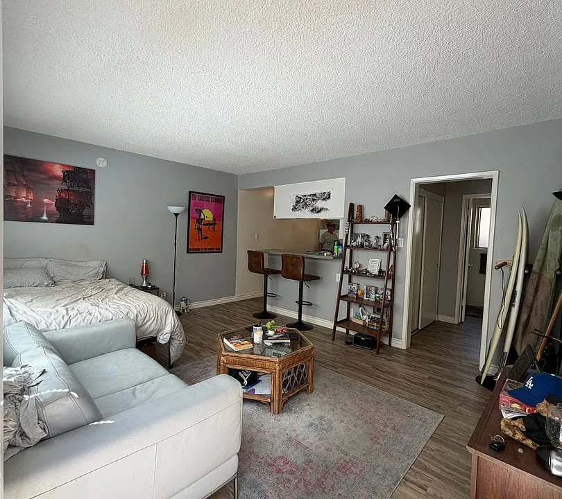 143 Nieto Ave