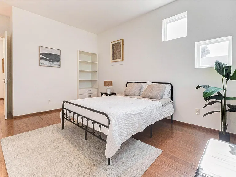 4115 Chartres St — Photo 44