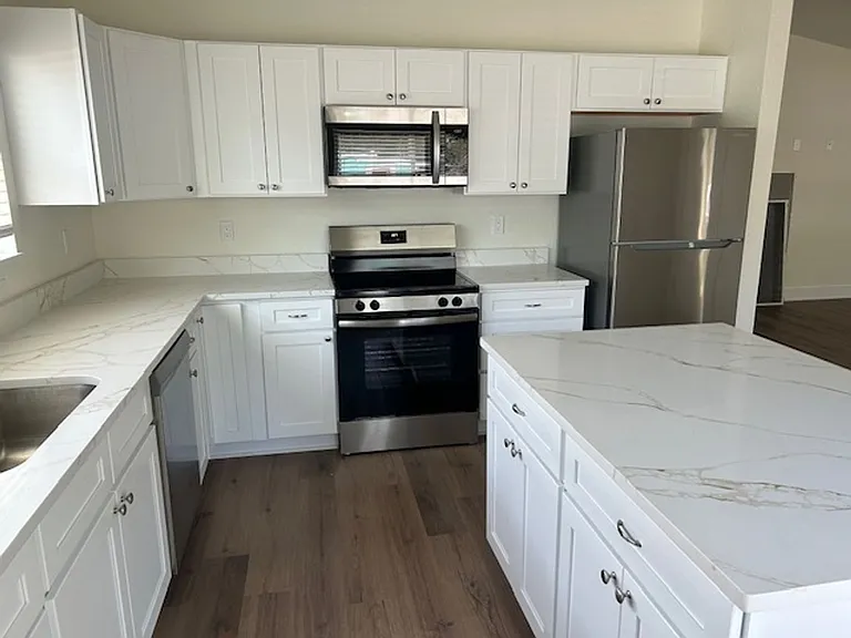 2020 14th Ave S #A — Photo 5