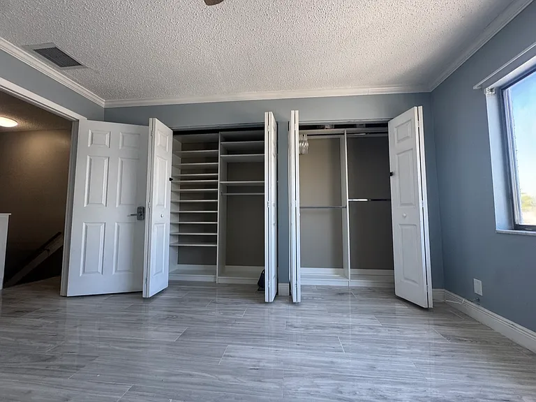 8800 Bardmoor Blvd #27 — Photo 8