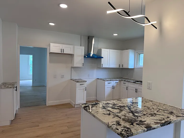 186 Gay St — Photo 20