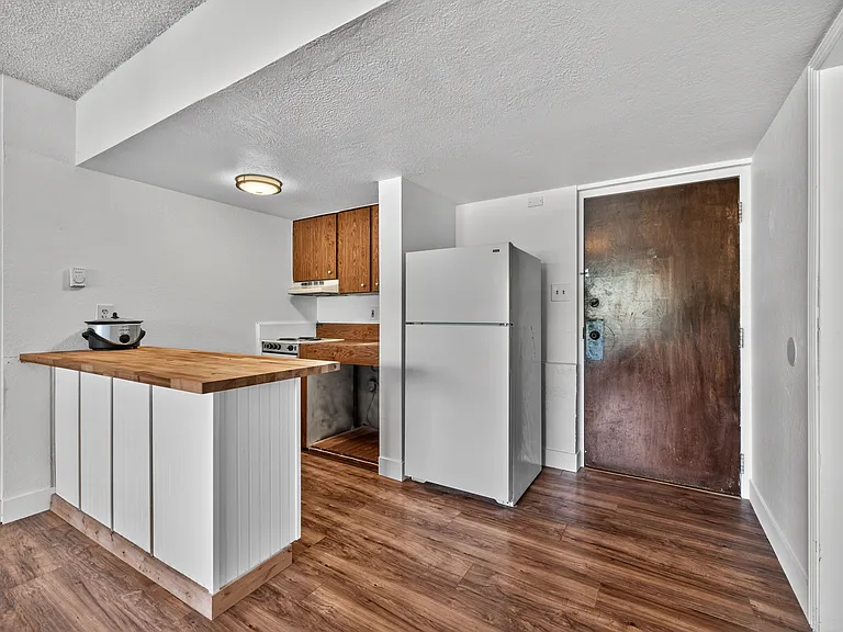 Purgatory Apartments — Photo 39