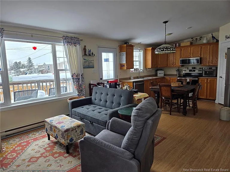36 Hayward Ln — Photo 6