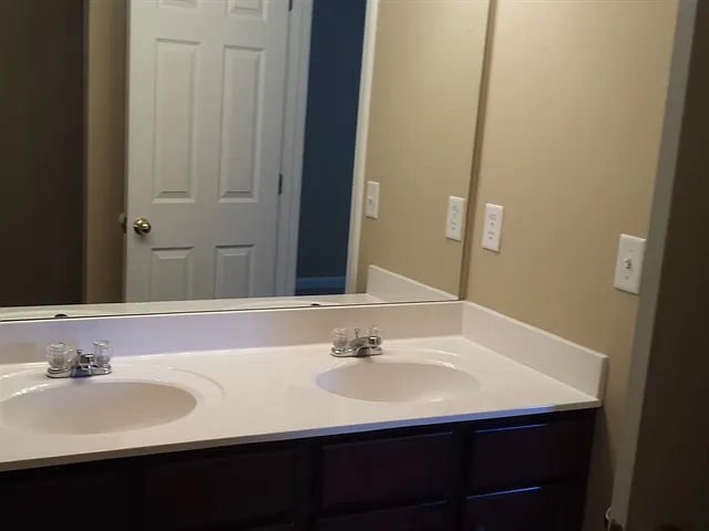 14 Jordan Crest Ct — Photo 8