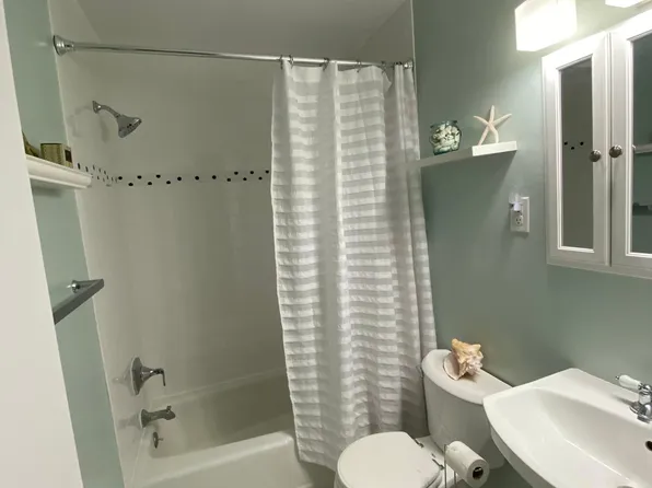 (undisclosed Address), Bethesda, MD 20814