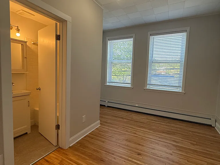 1517 Como Ave SE #2 — Photo 14