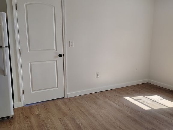 3rd image of 30 S Wild Olive Ave APT 3