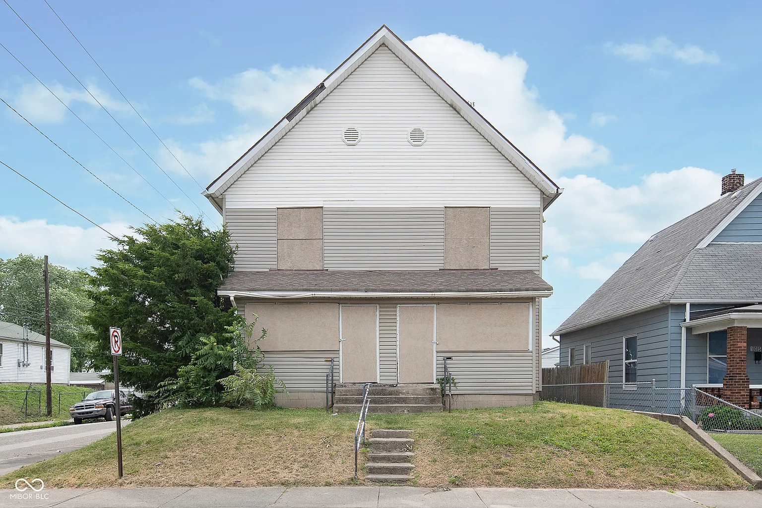 101 Neal Ave photo 1