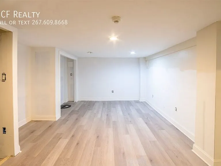 2504 S Broad St #COMMERCIAL — Photo 4
