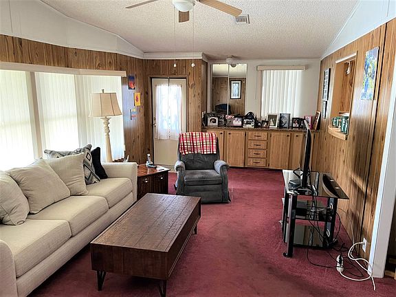 4th image of 227 Laurelcrest Cir