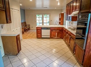 12219 Hartsook St, Valley Village, CA 91607