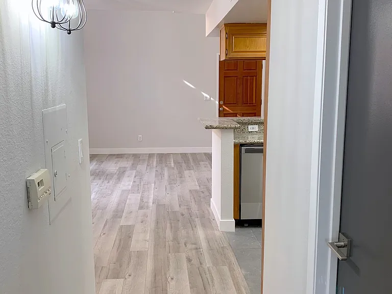 5238 Cartwright Ave #7 — Photo 8
