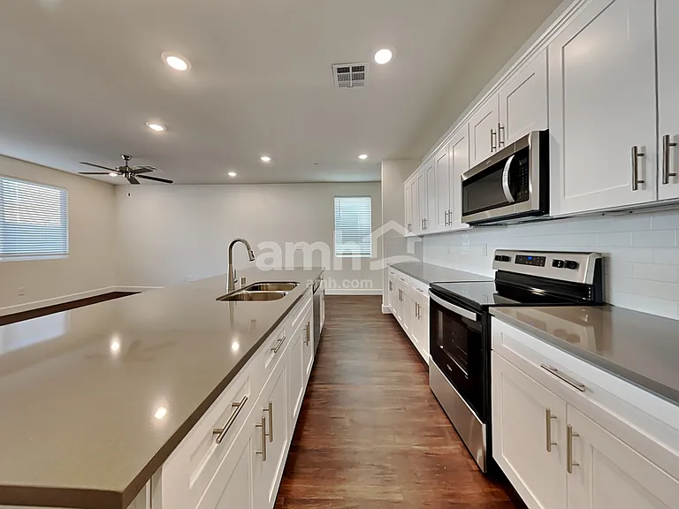 296 Austin Bellerose Pl — Photo 3