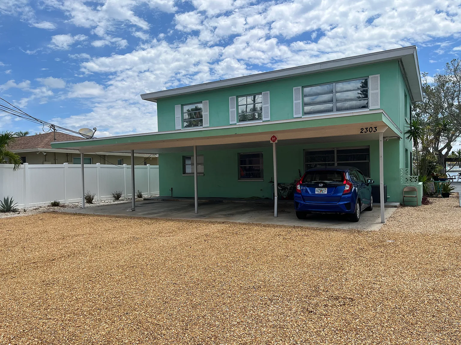 2 bed, 1000 sqft, $2,200 — Photo 2