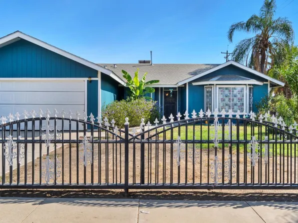176 12th St, Orange Cove, CA 93646