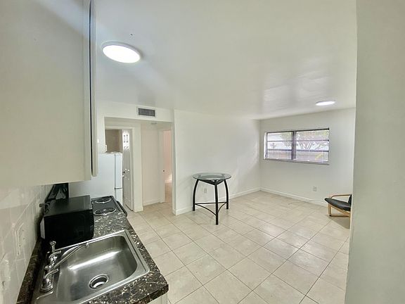 3rd image of 2207 Jackson St #103