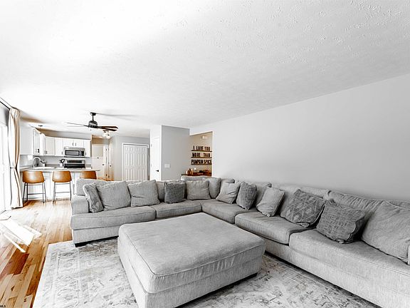 13th image of 195 Furfin Rd