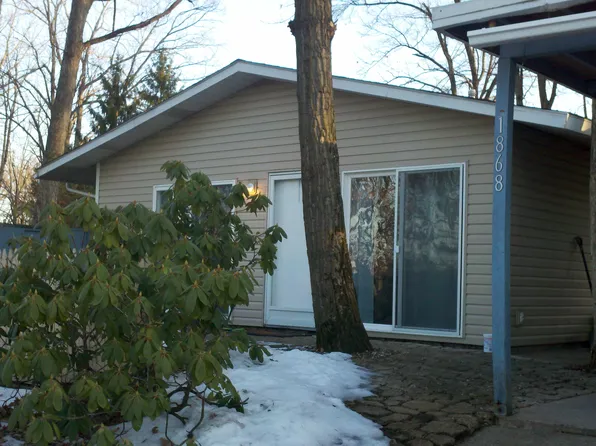 1868 N Oak Ln, State College, PA 16803