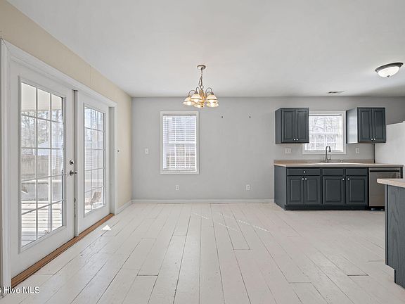 4th image of 314 Farina Drive