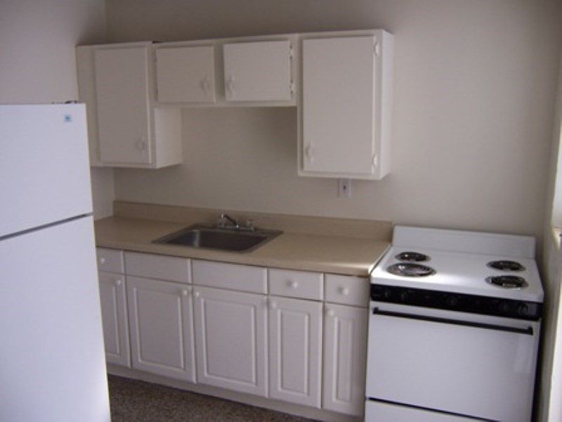 2nd image of 5710 Pinewood Ave
