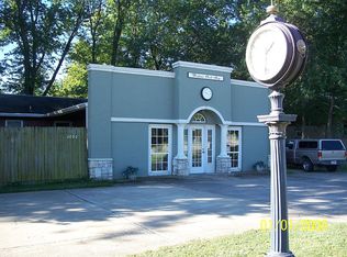 2202 SE 14th St, Bentonville, AR 72712