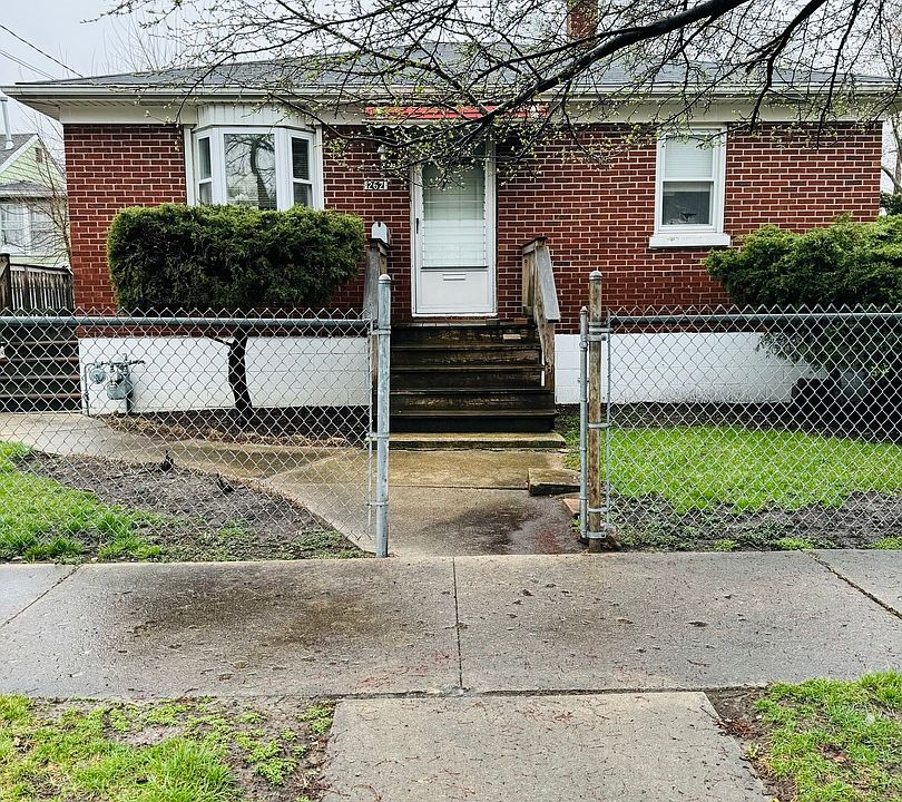 2nd image of 262 Ohio St