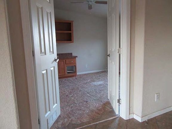 4th image of 11746 W Rose Garden Ln