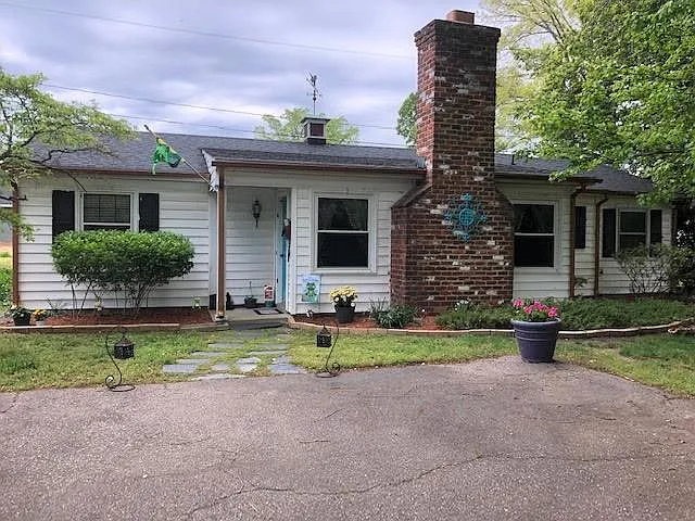 Building Photo - 5526 Iron Bridge Rd