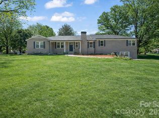 34438 Springdale Dr, New London, NC 28127