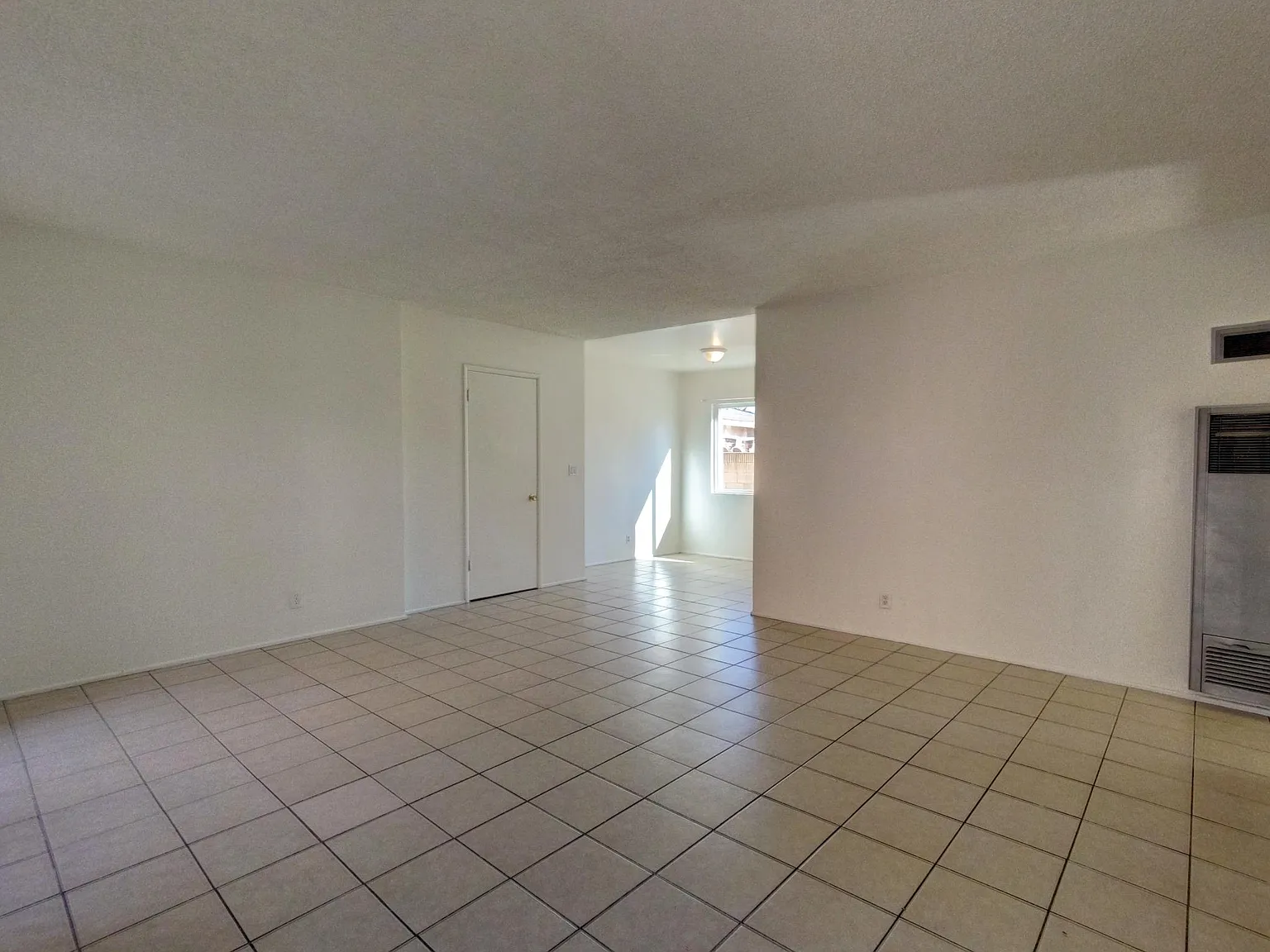 2 bed, 817 sqft, $2,175 — Photo 4