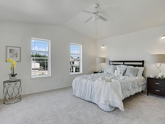 5th image of 3225 156th St SW APT 6