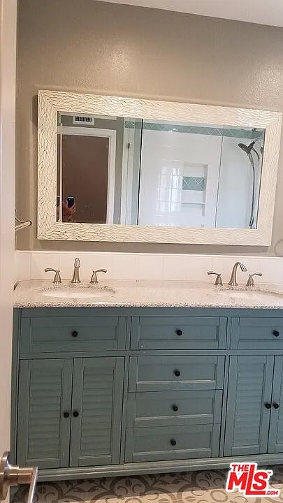 4 bed, 3.0 bath, 2317 sqft, $6,000 — Photo 4