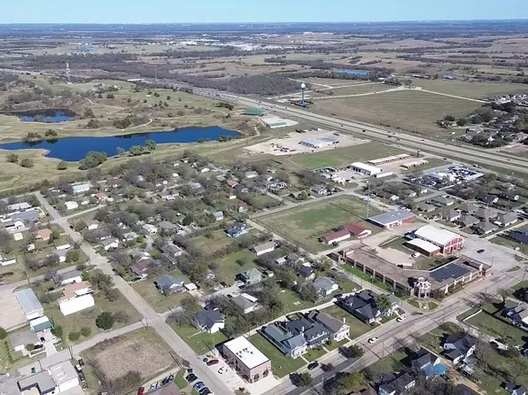 205 E 5th St, Ferris, TX 75125