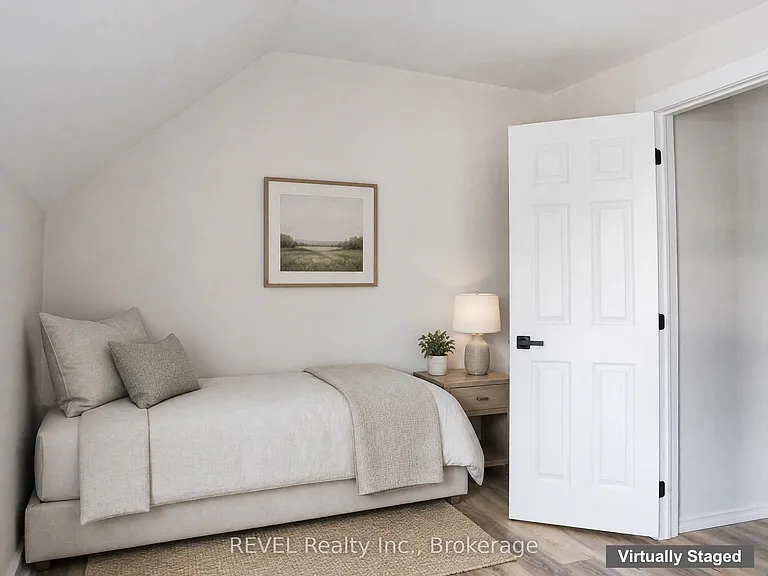 389 Glendale Ave — Photo 30