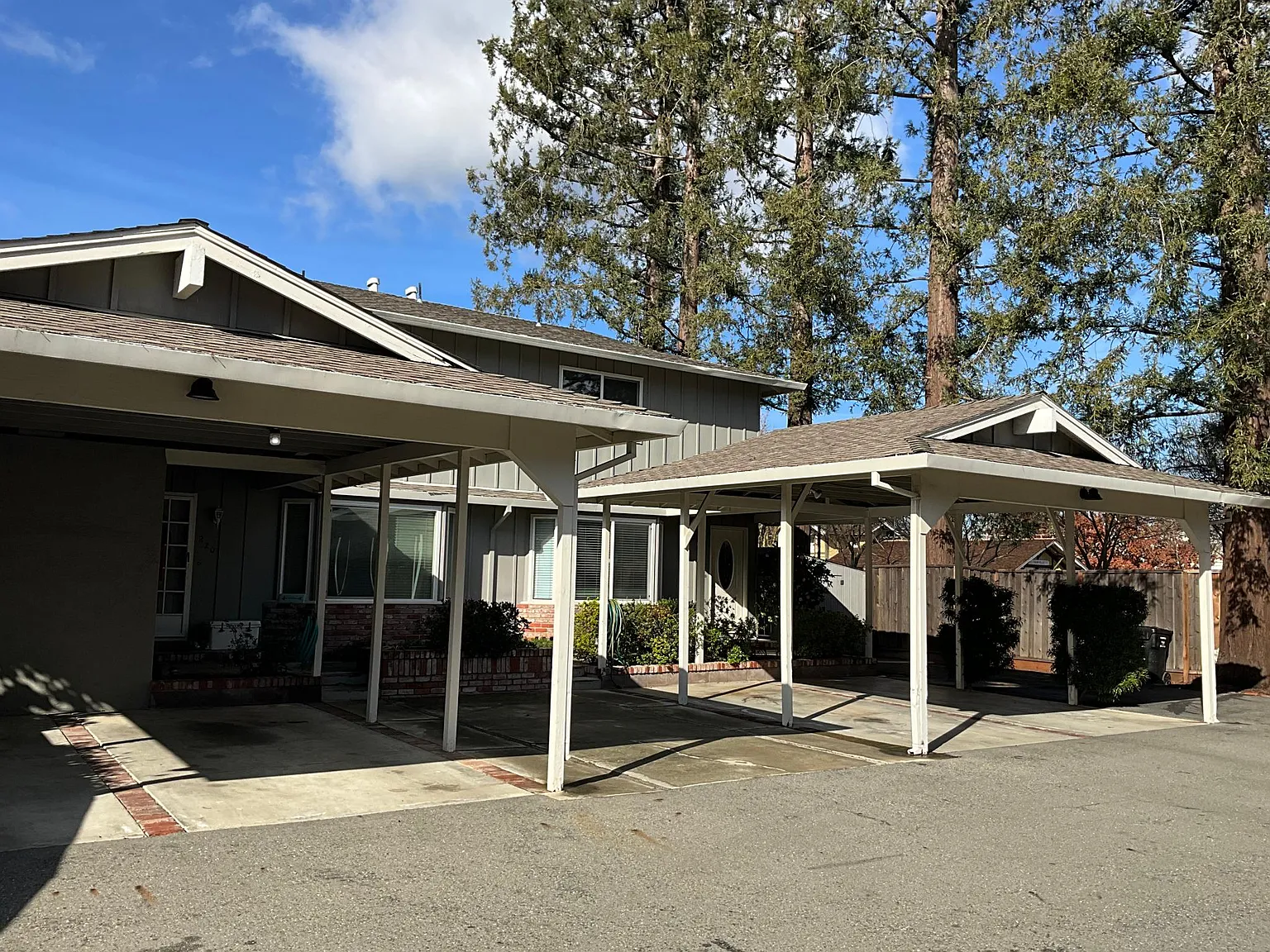 218 El Dorado Ave — Photo 2
