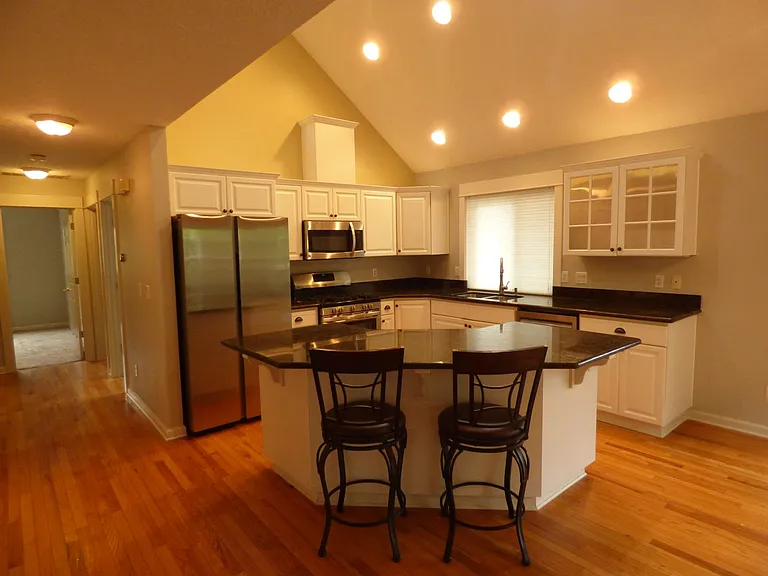 4592 Indian Earth Ct NE — Photo 8