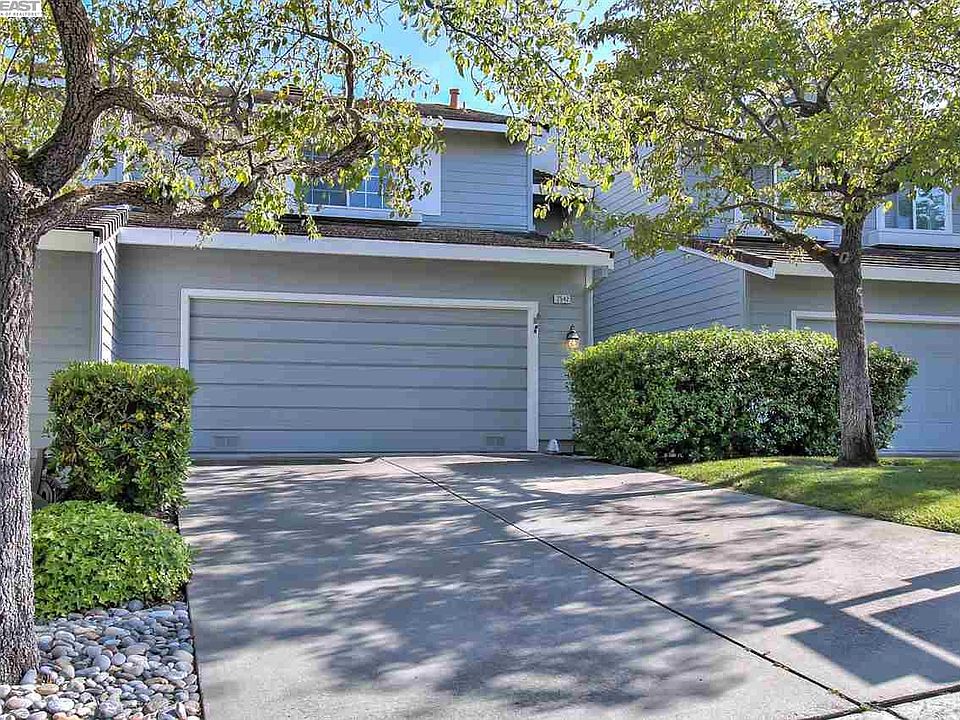 1st image of 7542 Rolling Hills Cir