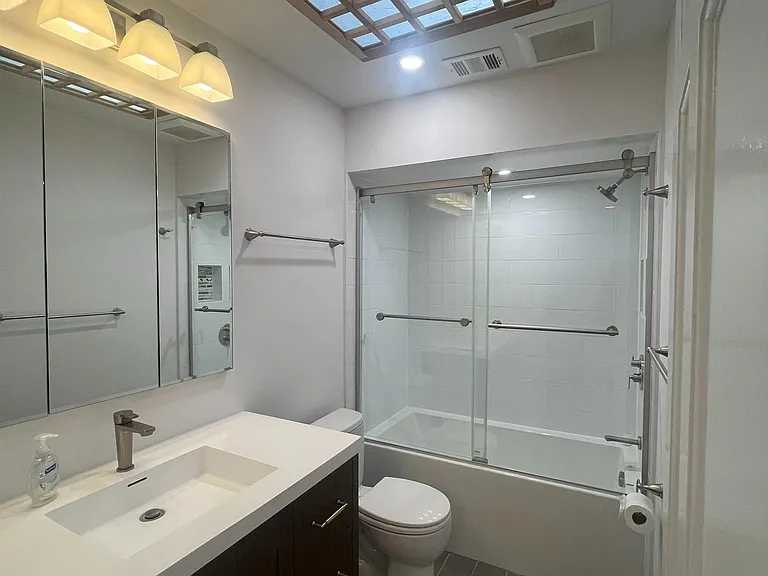 315 N Maple Ave — Photo 17