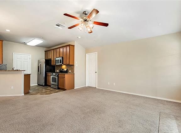 2nd image of 1310 Parmer Ln #9C