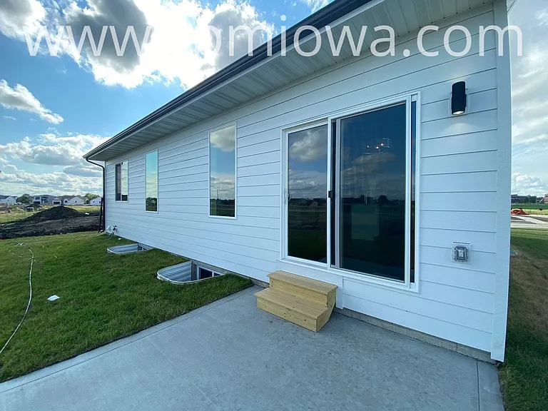 740 SE Drumlin Dr — Photo 17