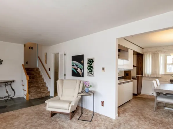 2405 Garden Ln, Reading, PA 19609