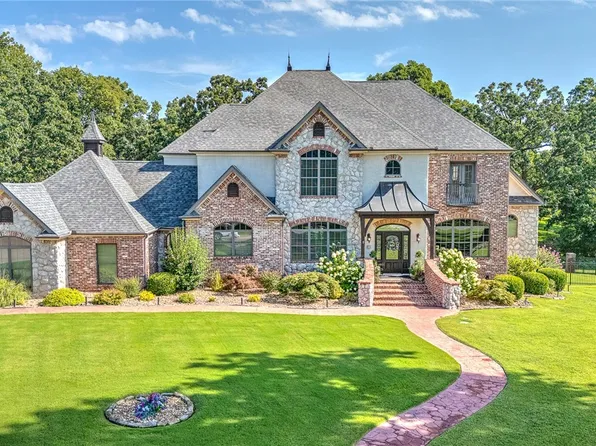 11181 Talamore Blvd, Bentonville, AR 72712