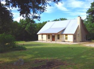 989 Mariposa Ave, Concan, TX 78838