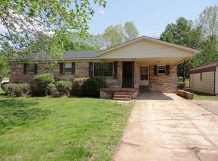 430 Cherokee Ln, Huntingdon, TN 38344