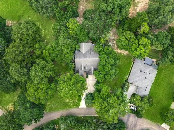 115 Saint Charles Ct, Abita Springs, LA 70420