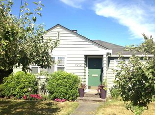 9212 12th Ave NE, Seattle, WA 98115