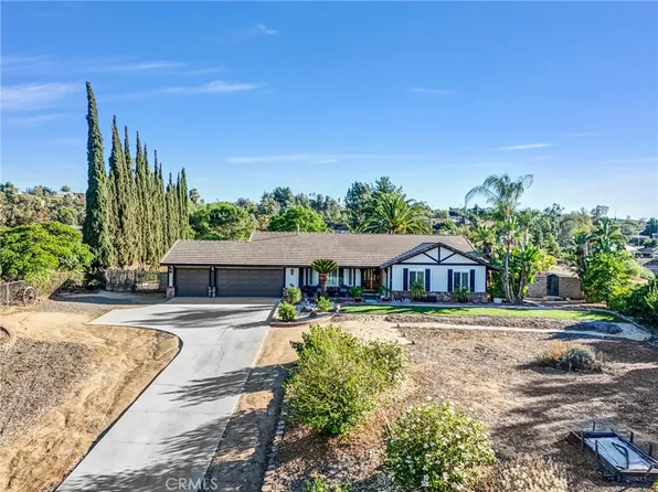 16381 Valle Vista Way, Riverside, CA 92506
