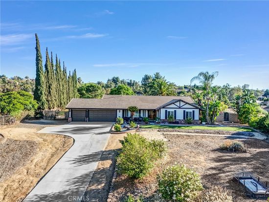 16381 Valle Vista Way, Riverside, CA 92506