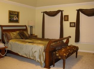 1709 Friar Ln, Naperville, IL 60565