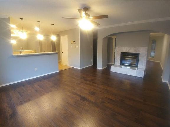 5th image of 2604 Skyview Dr